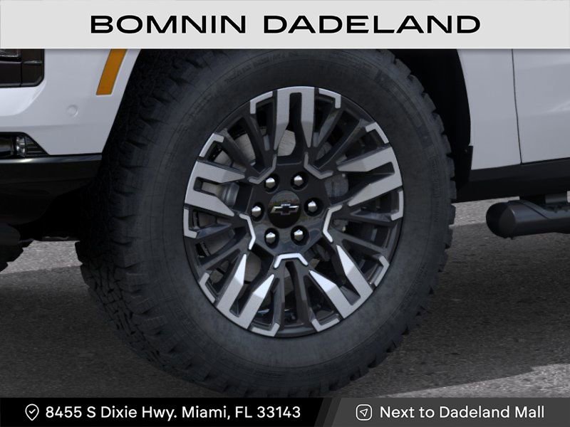 New 2026 Chevrolet Suburban Z71 w/ Z71 Off-Road Package AWD/4WD image 9