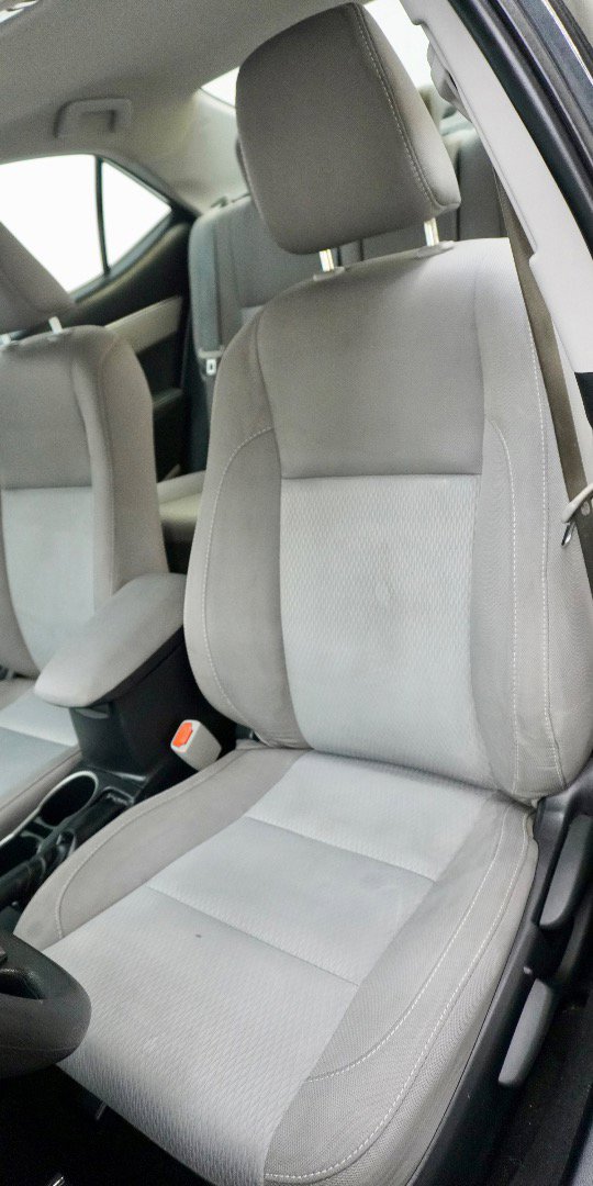 Used 2016 Toyota Corolla LE FWD image 4