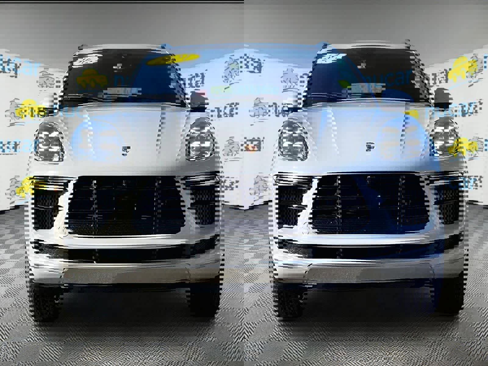 Used 2021 Porsche Macan Turbo image 2