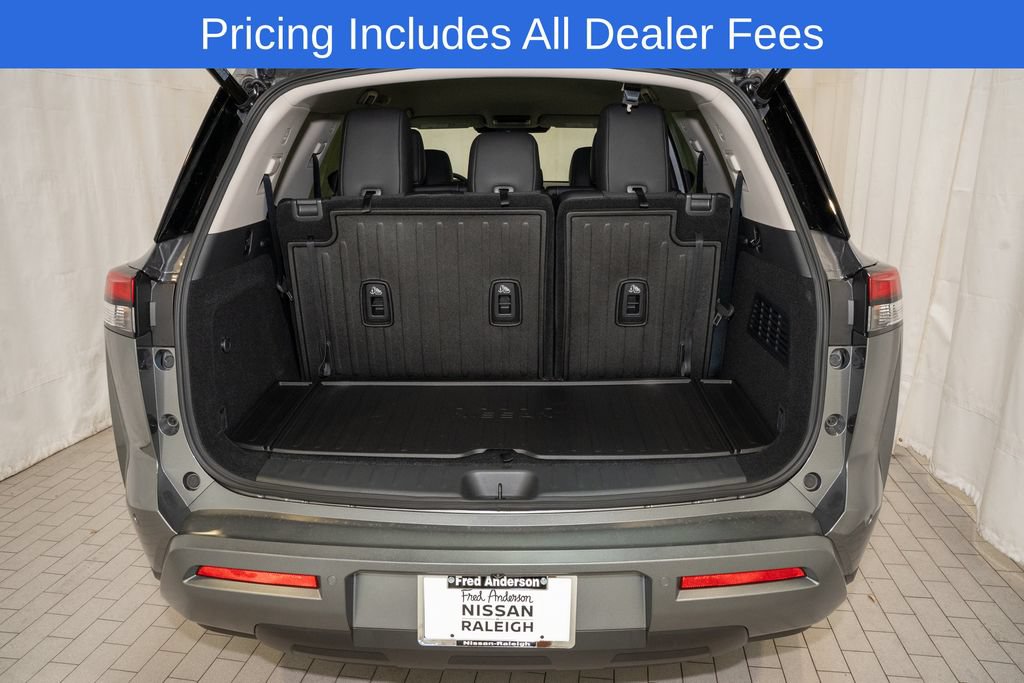 New 2026 Nissan Pathfinder SL w/ Cargo Package AWD/4WD image 6