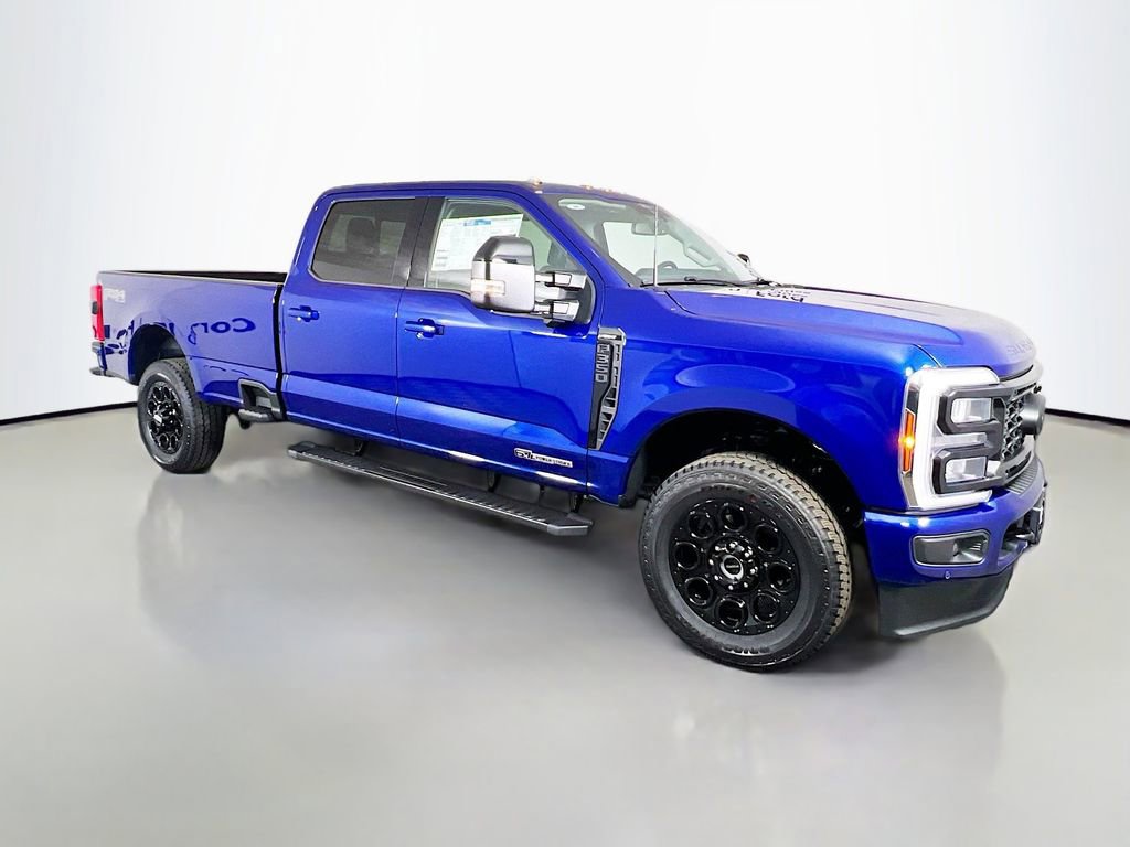 New 2026 Ford F350 Lariat w/ Black Appearance Package