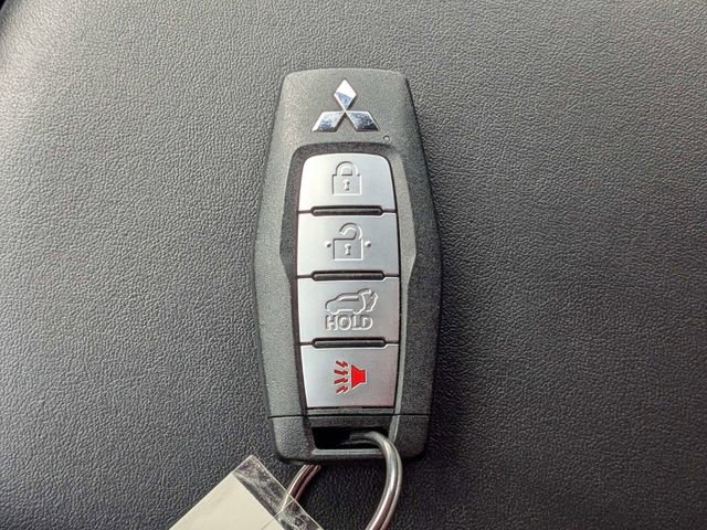 Used 2024 Mitsubishi Outlander SE image 31