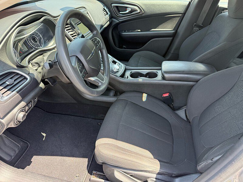 Used 2016 Chrysler 200 Limited FWD image 32