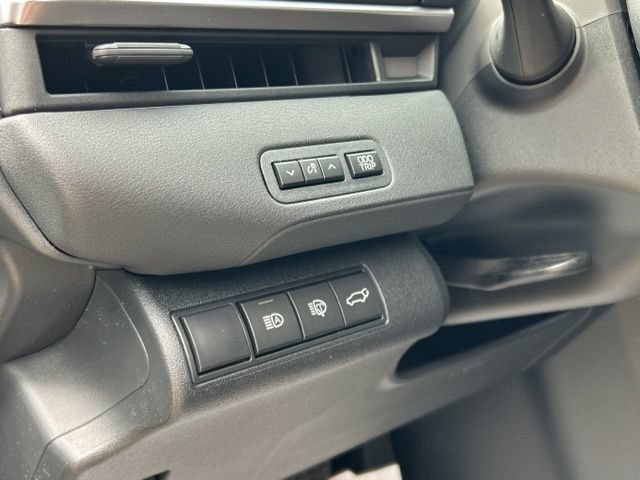 New 2026 Toyota C-HR AWD/4WD image 33