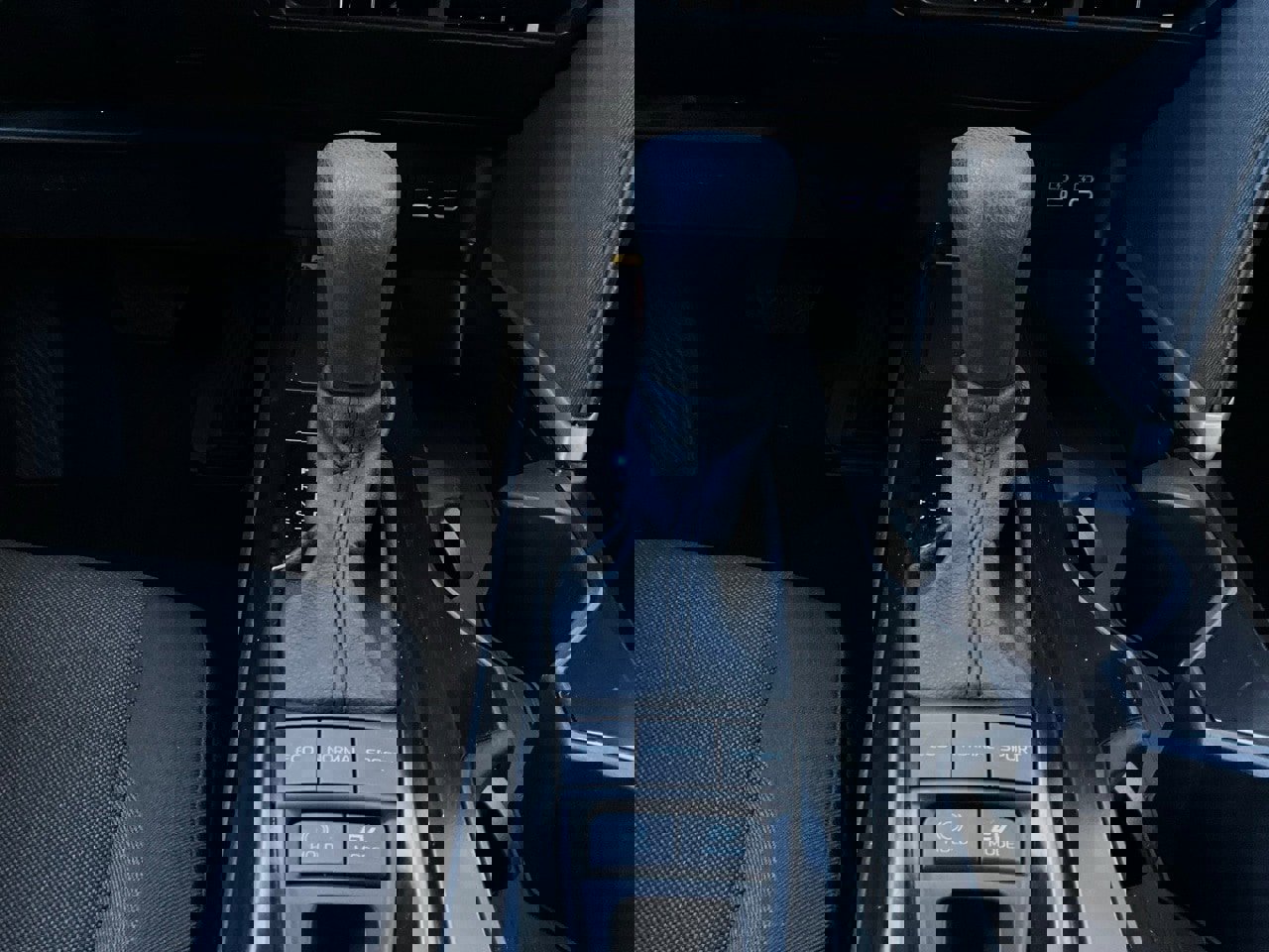 Used 2025 Toyota Camry LE image 23