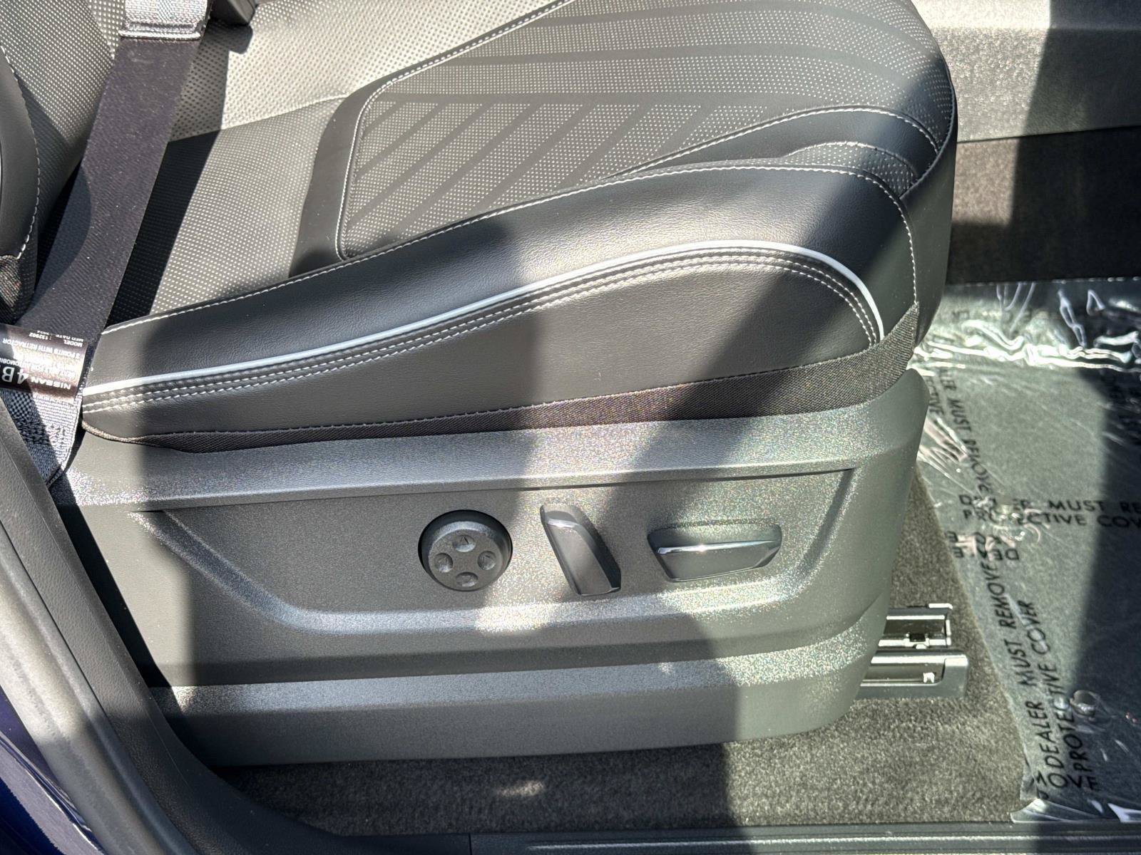 Used 2025 INFINITI QX80 Luxe AWD/4WD image 38