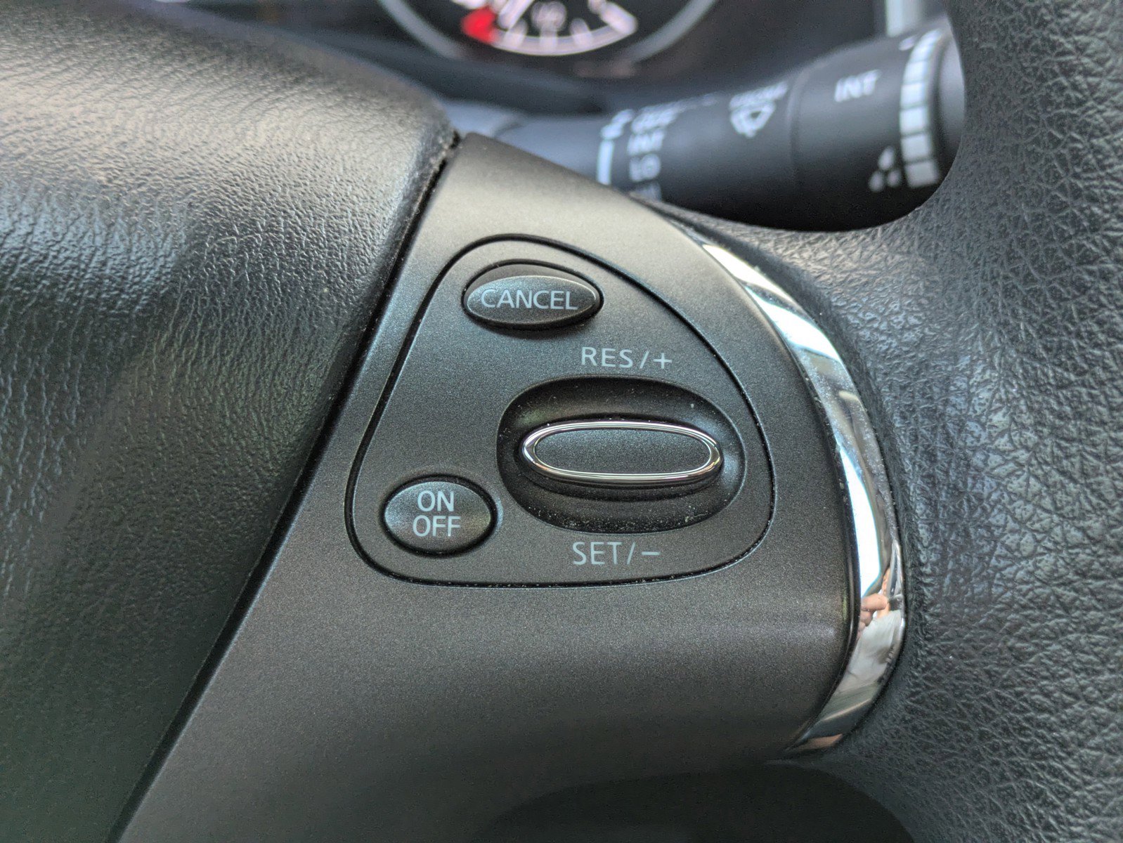 Used 2019 Nissan Murano S FWD image 17