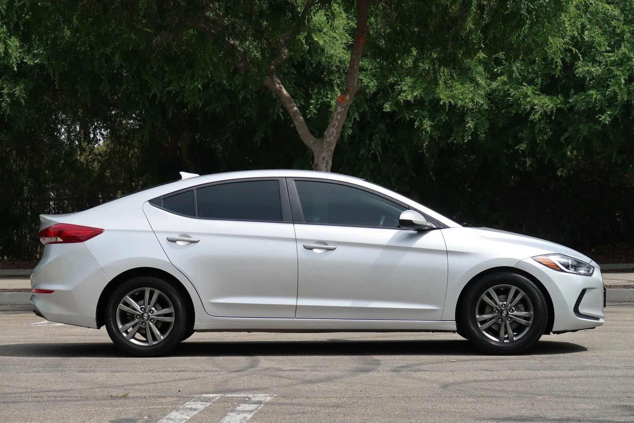 Used 2018 Hyundai Elantra SEL FWD image 6