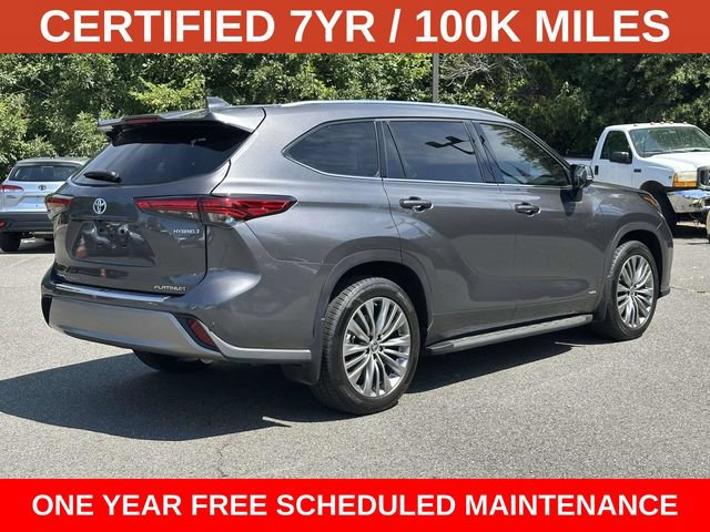 Used 2022 Toyota Highlander Platinum AWD/4WD image 2