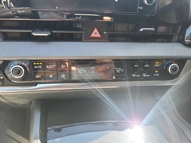 Used 2023 Kia Sportage LX image 9