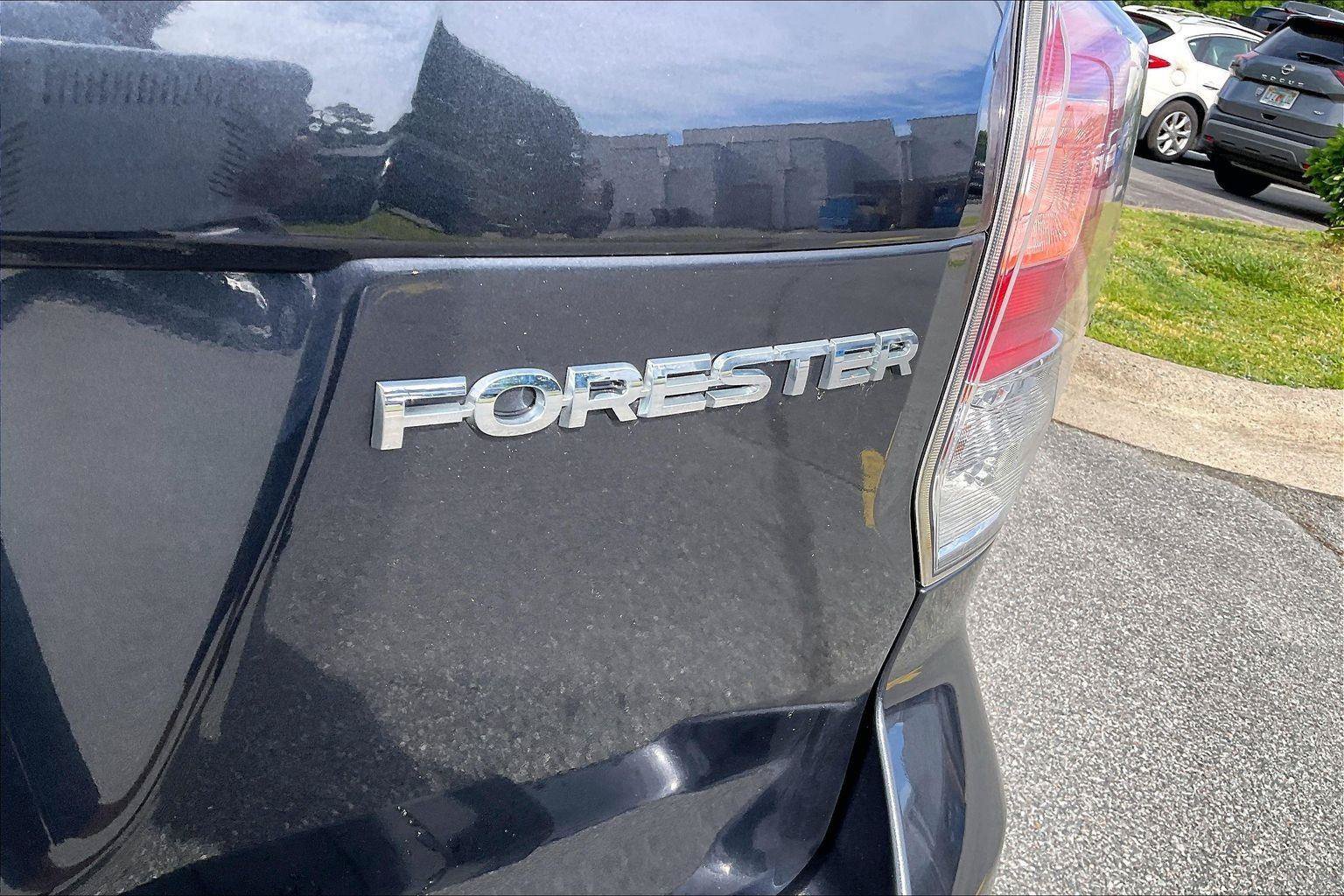 Used 2018 Subaru Forester 2.5i Premium AWD/4WD image 8