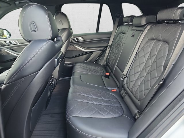 Used 2023 BMW X5 xDrive40i w/ Climate Comfort Package image 15