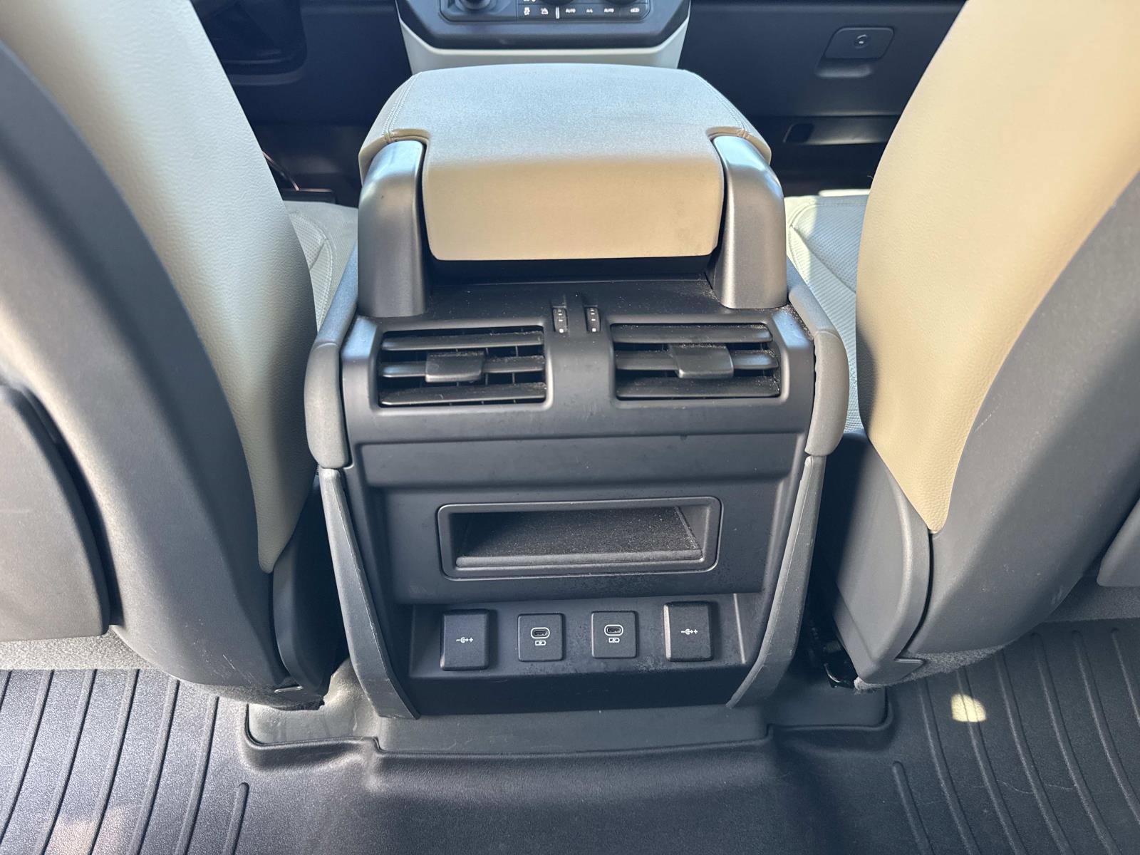 Used 2021 Land Rover Defender 110 S image 16