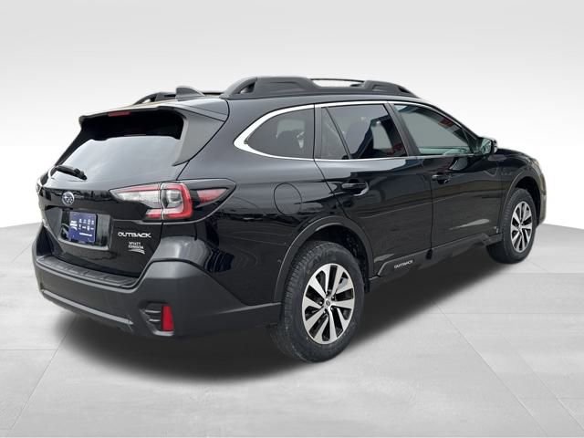 Used 2022 Subaru Outback Premium image 5