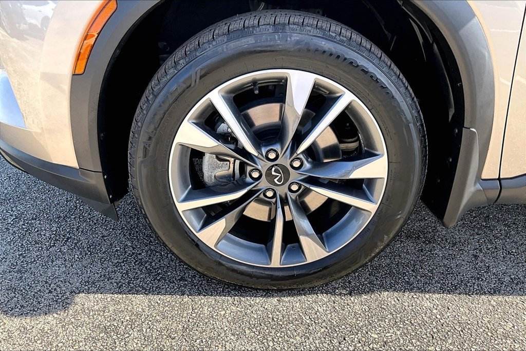 Certified 2023 INFINITI QX60 Luxe w/ Cargo Package AWD/4WD image 11