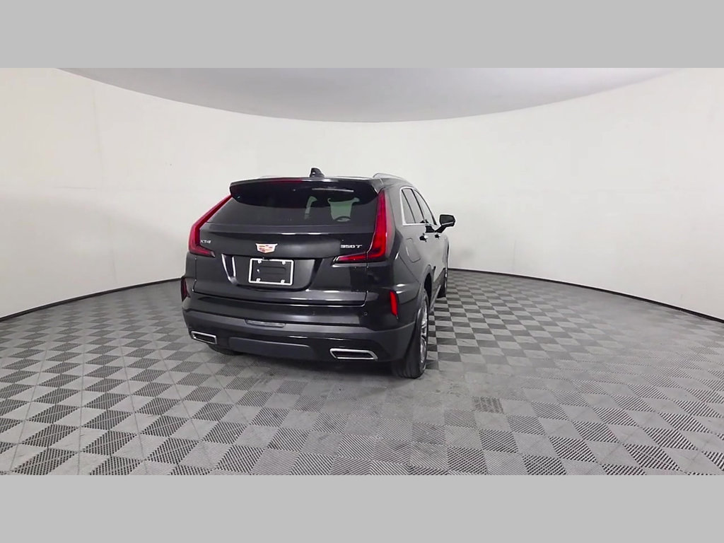 Used 2025 Cadillac XT4 Premium Luxury FWD image 41