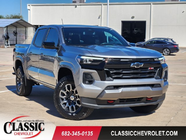 Used 2023 Chevrolet Colorado Z71 w/ Z71 Convenience Package 2