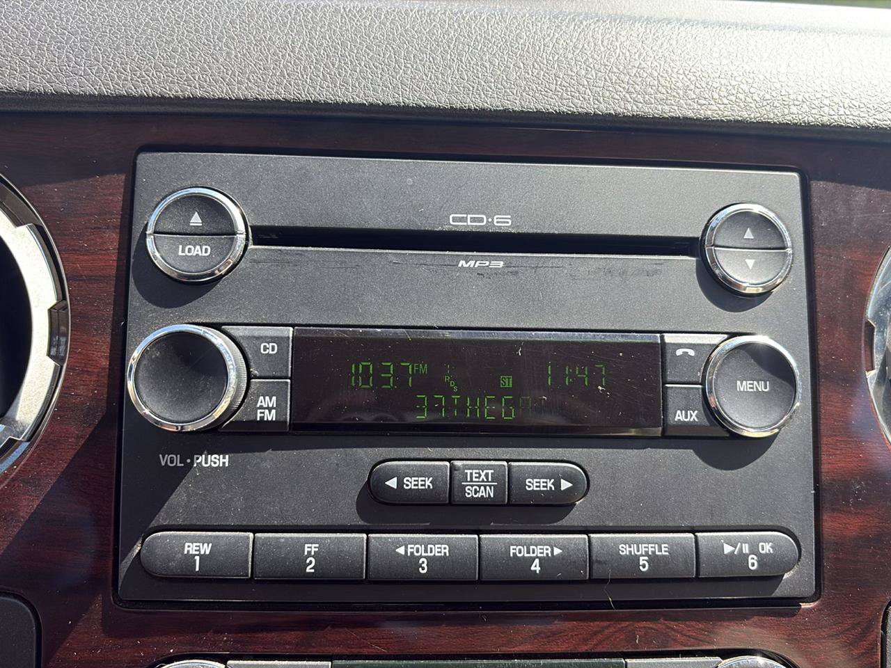 Used 2010 Ford F250 Lariat RWD image 11