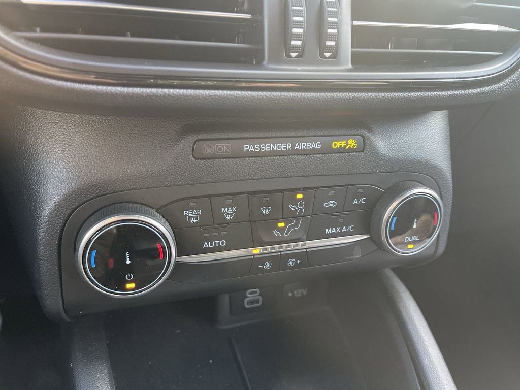 Used 2025 Ford Escape ST-Line image 24