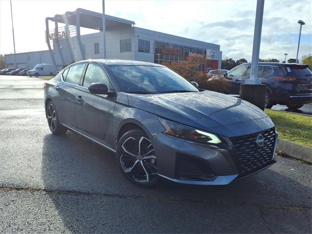 New 2025 Nissan Altima 2.5 SR