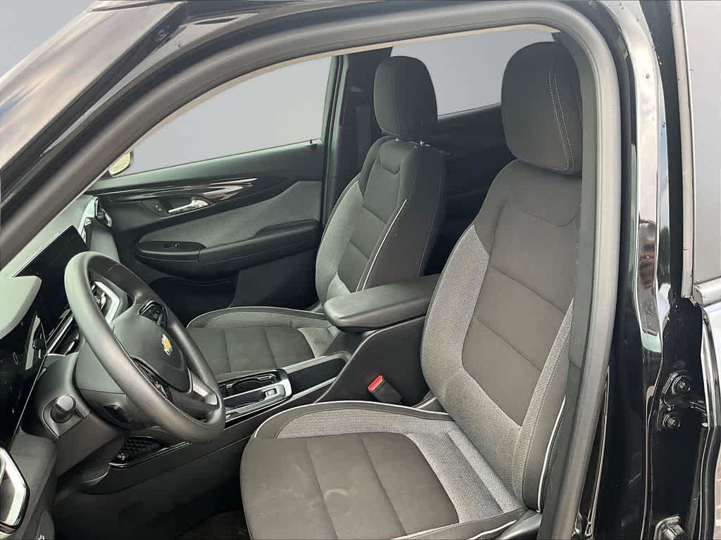 Used 2024 Chevrolet TrailBlazer LT w/ Driver Confidence Package AWD/4WD image 21