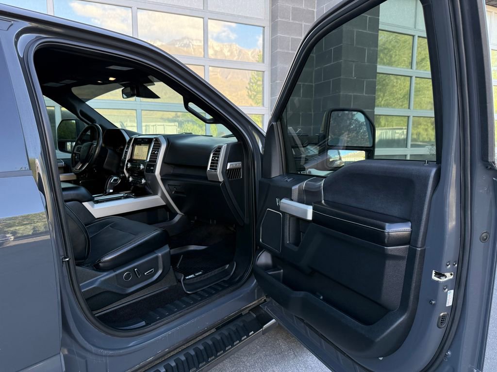 Used 2016 Ford F150 Lariat w/ Equipment Group 502A Luxury AWD/4WD image 19