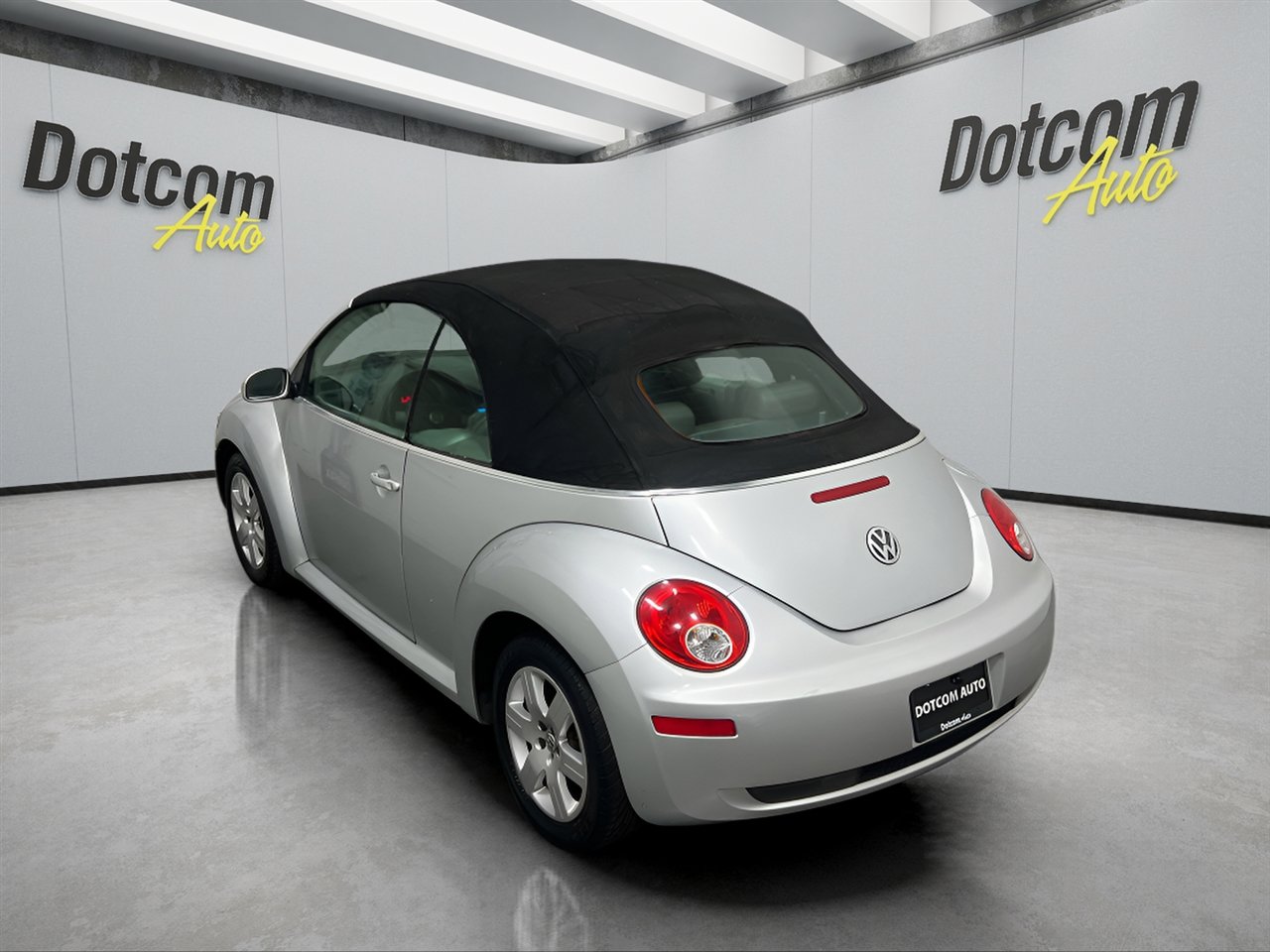 Used 2007 Volkswagen Beetle Convertible w/ Package 1 image 5