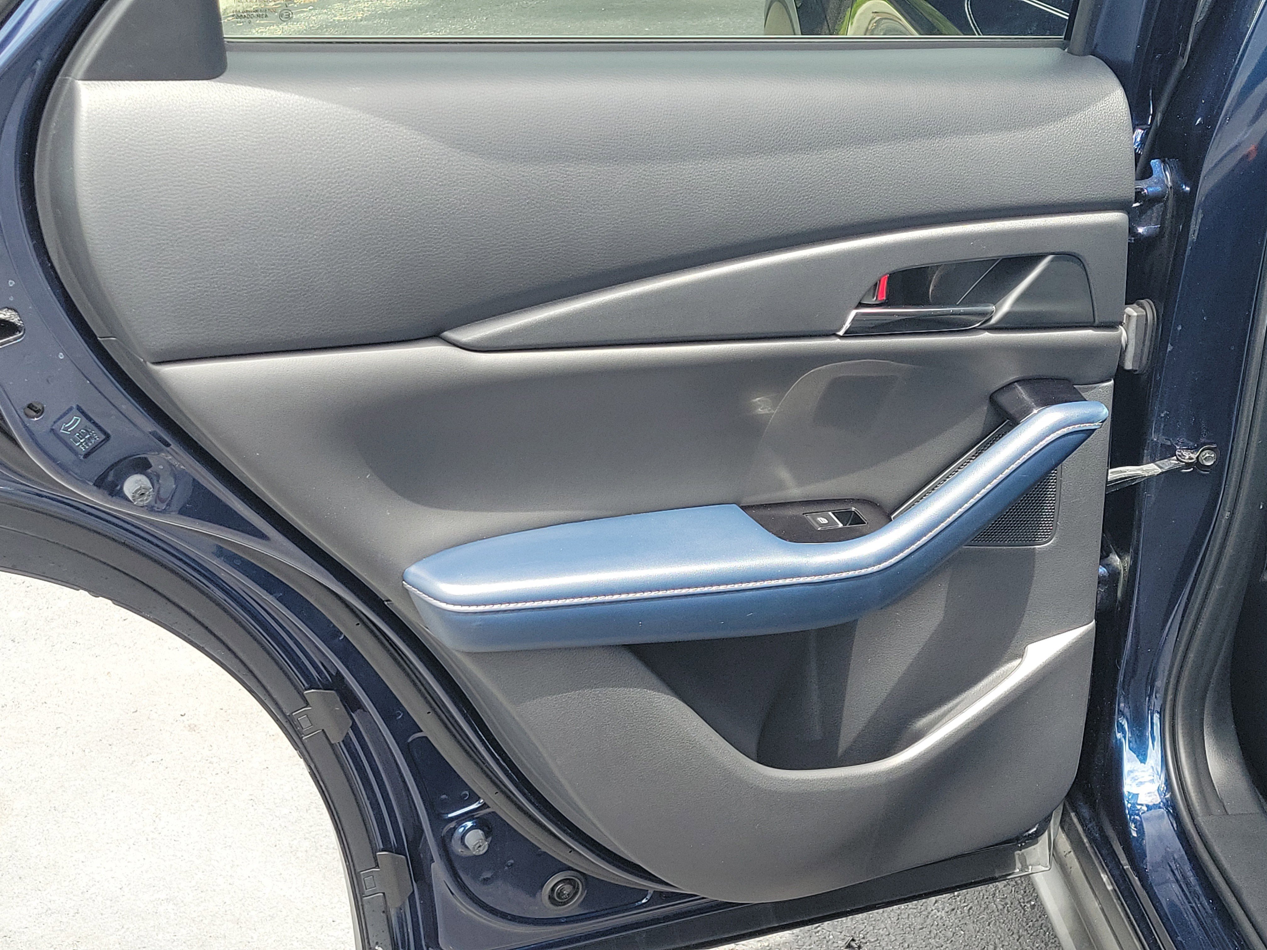 Used 2021 MAZDA CX-30 FWD 2.5 S w/ Preferred Package image 12