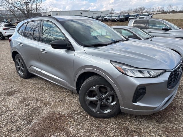 Used 2024 Ford Escape ST-Line image 3