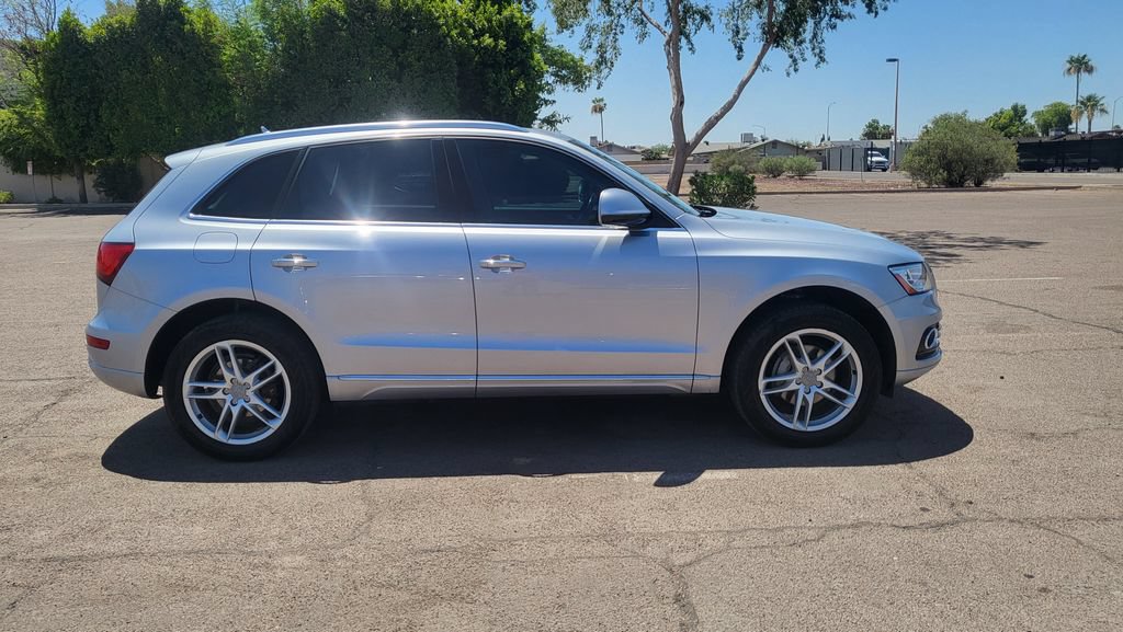 Used 2016 Audi Q5 2.0T Premium Plus w/ Technology Package AWD/4WD image 11