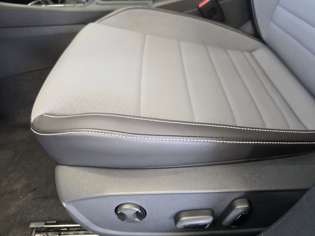 New 2026 Volkswagen Jetta SE image 17