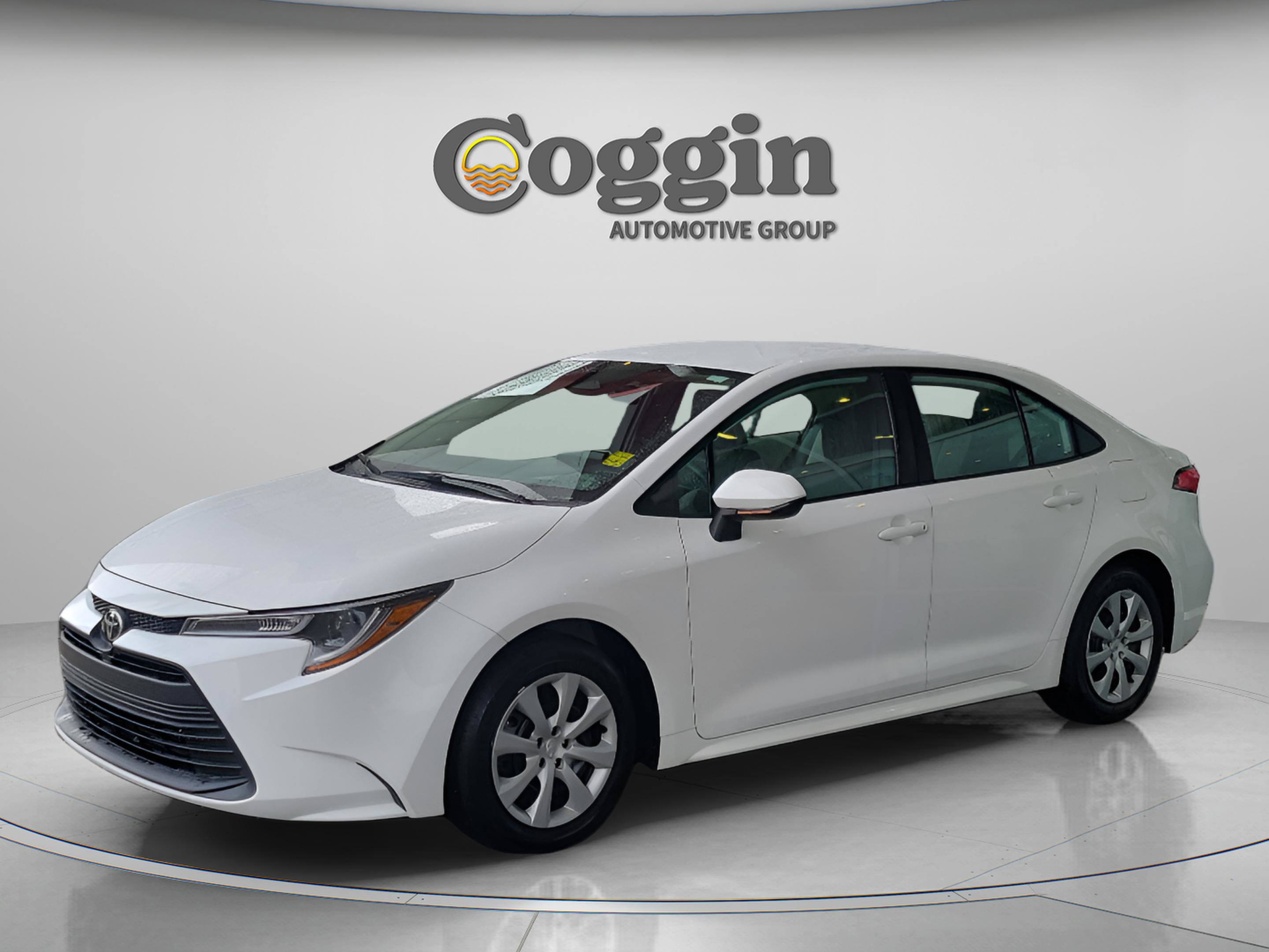 Used 2024 Toyota Corolla LE image 1