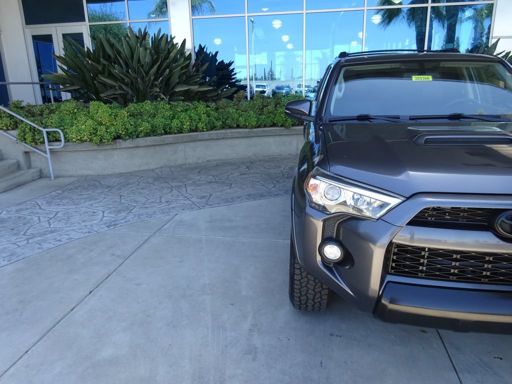 Used 2019 Toyota 4Runner TRD Off-Road Premium AWD/4WD image 33