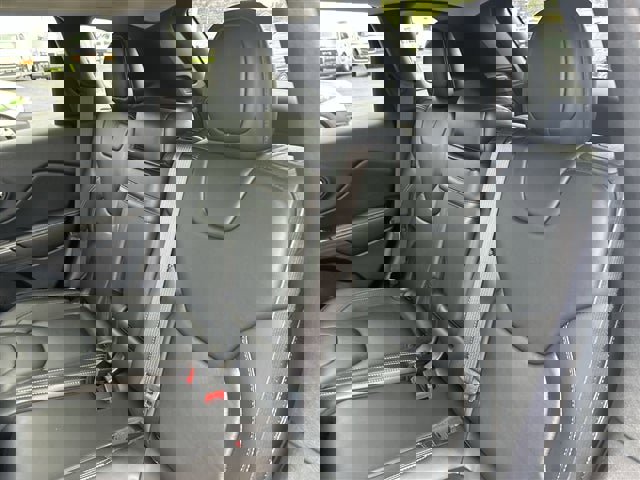 Used 2016 Jeep Cherokee Limited image 22