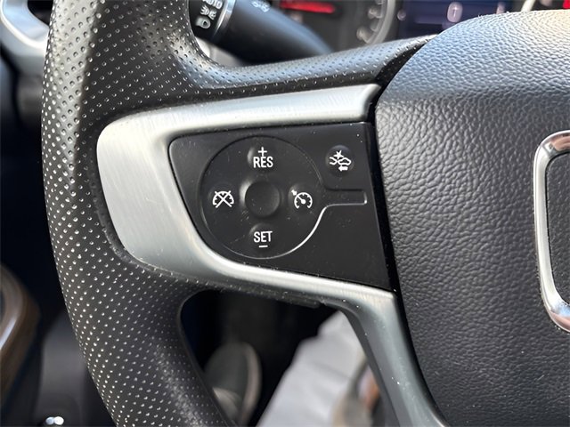 Used 2021 GMC Acadia SLE image 10