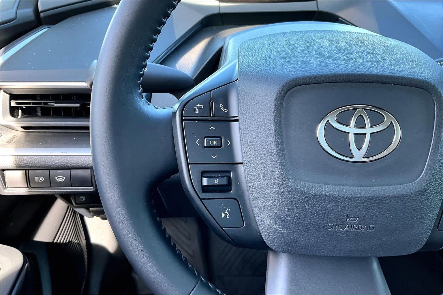 Used 2024 Toyota Prius LE FWD image 23