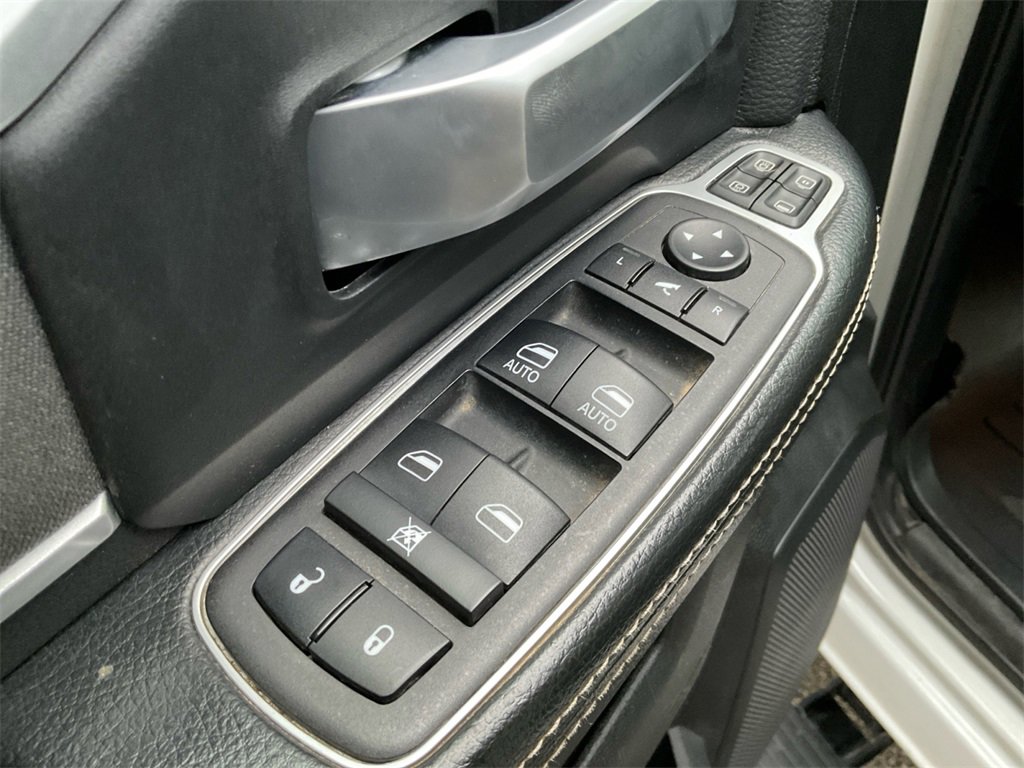 Used 2024 RAM 2500 Big Horn image 28