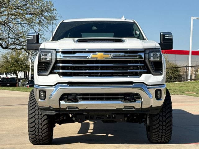 Used 2024 Chevrolet Silverado 2500 LTZ image 2