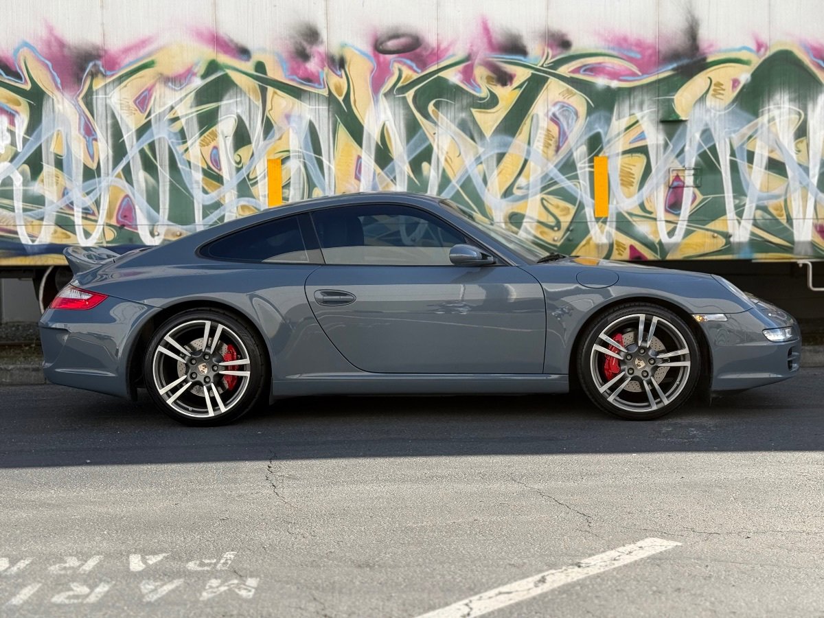 Used 2006 Porsche 911 Carrera S RWD image 2