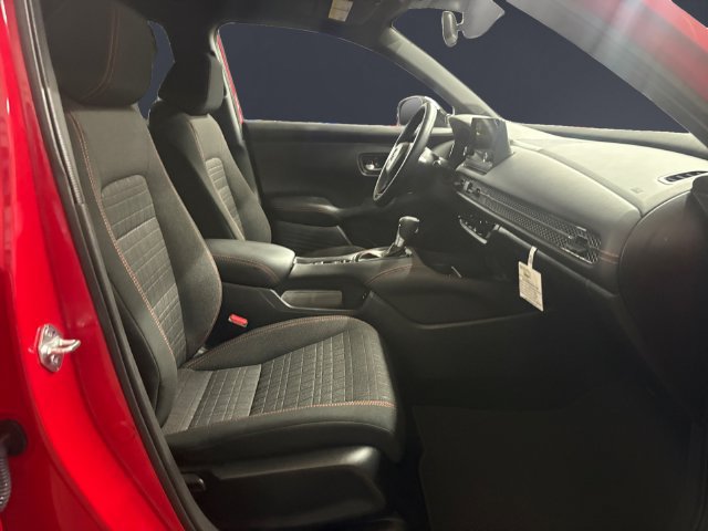 Certified 2025 Honda HR-V Sport image 15