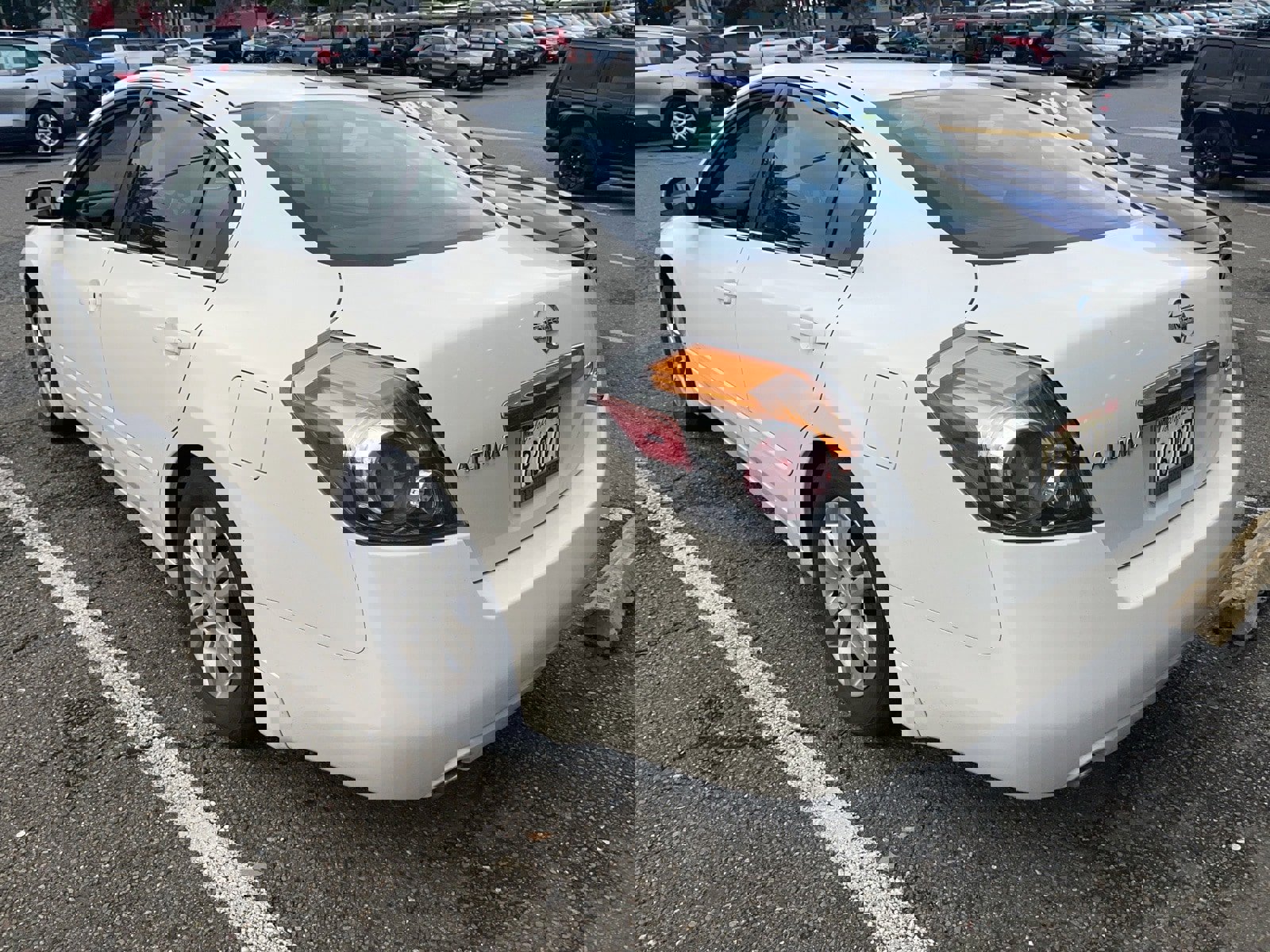 Used 2010 Nissan Altima 2.5 SL w/ SL Pkg image 4