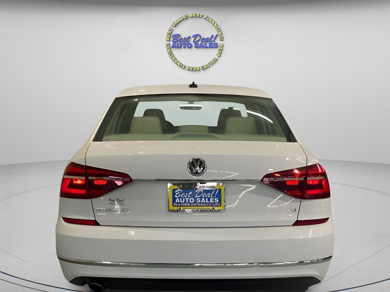 Used 2018 Volkswagen Passat 2.0T SE image 4