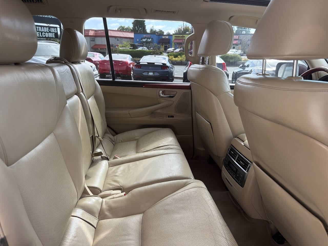 Used 2010 Lexus LX 570 4WD image 18