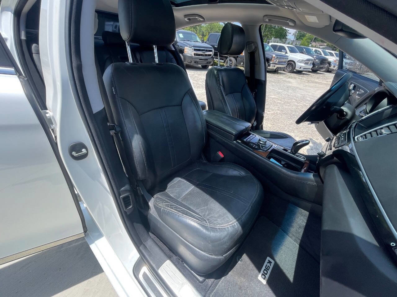 Used 2016 Kia K900 Luxury RWD image 60