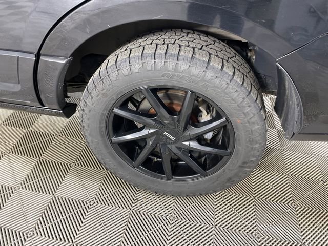 Used 2015 Lincoln Navigator 4WD image 20