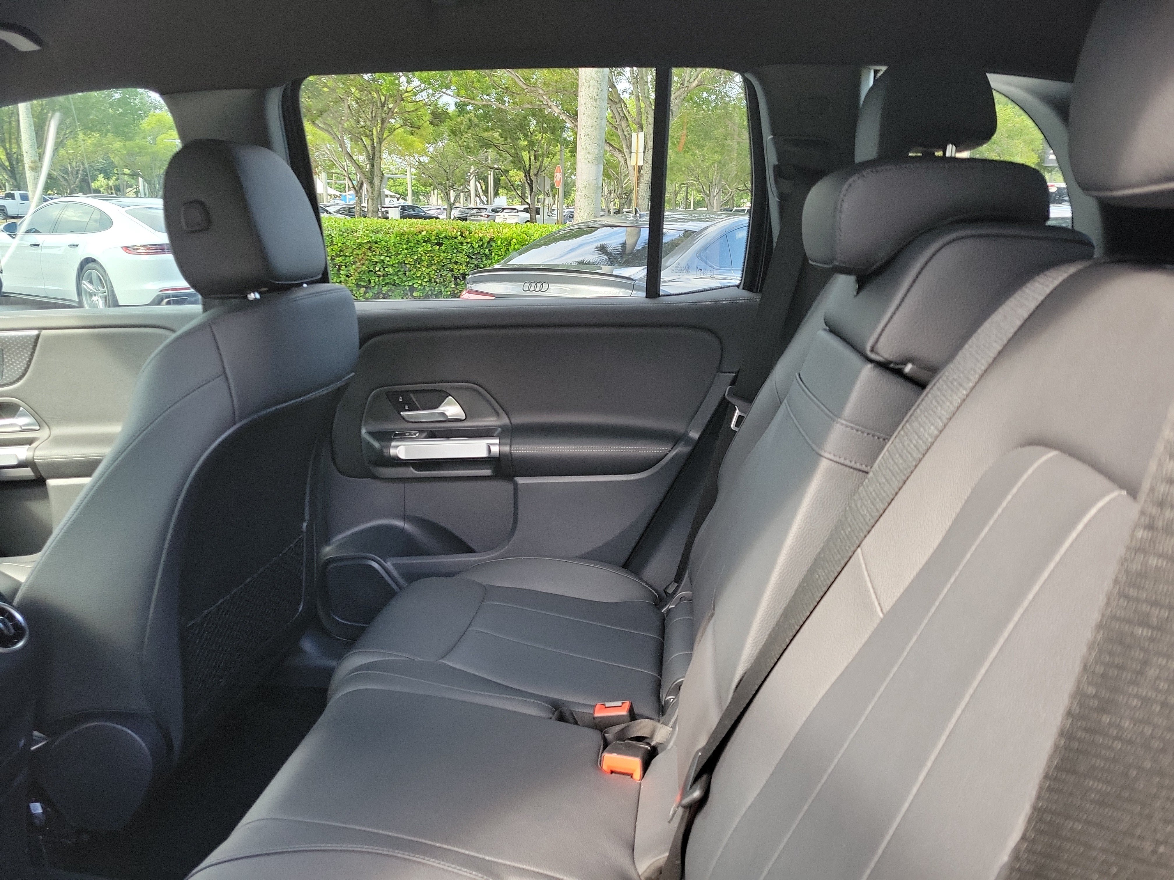 Used 2024 Mercedes-Benz GLB 250 image 7