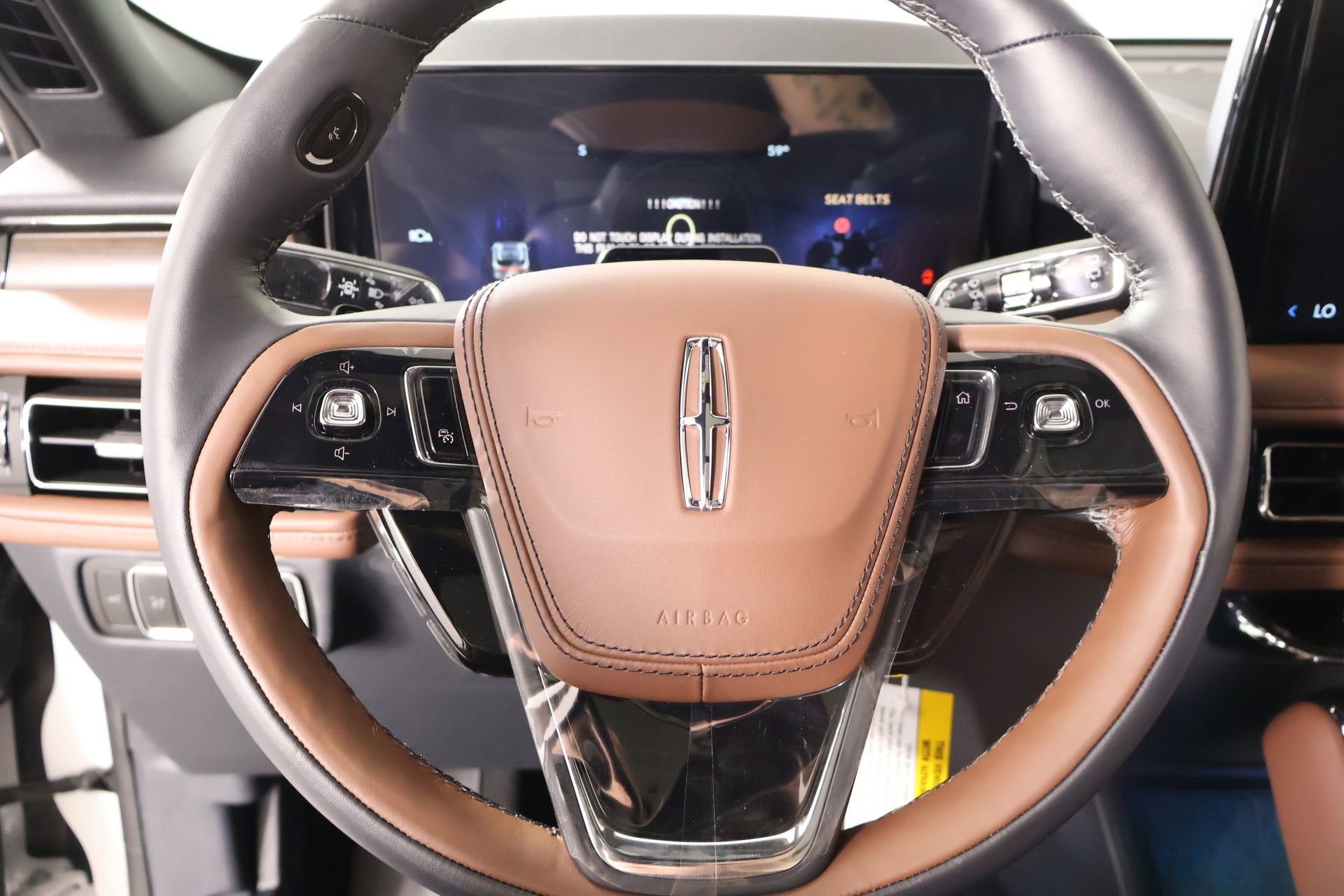 New 2026 Lincoln Aviator Reserve AWD/4WD image 3