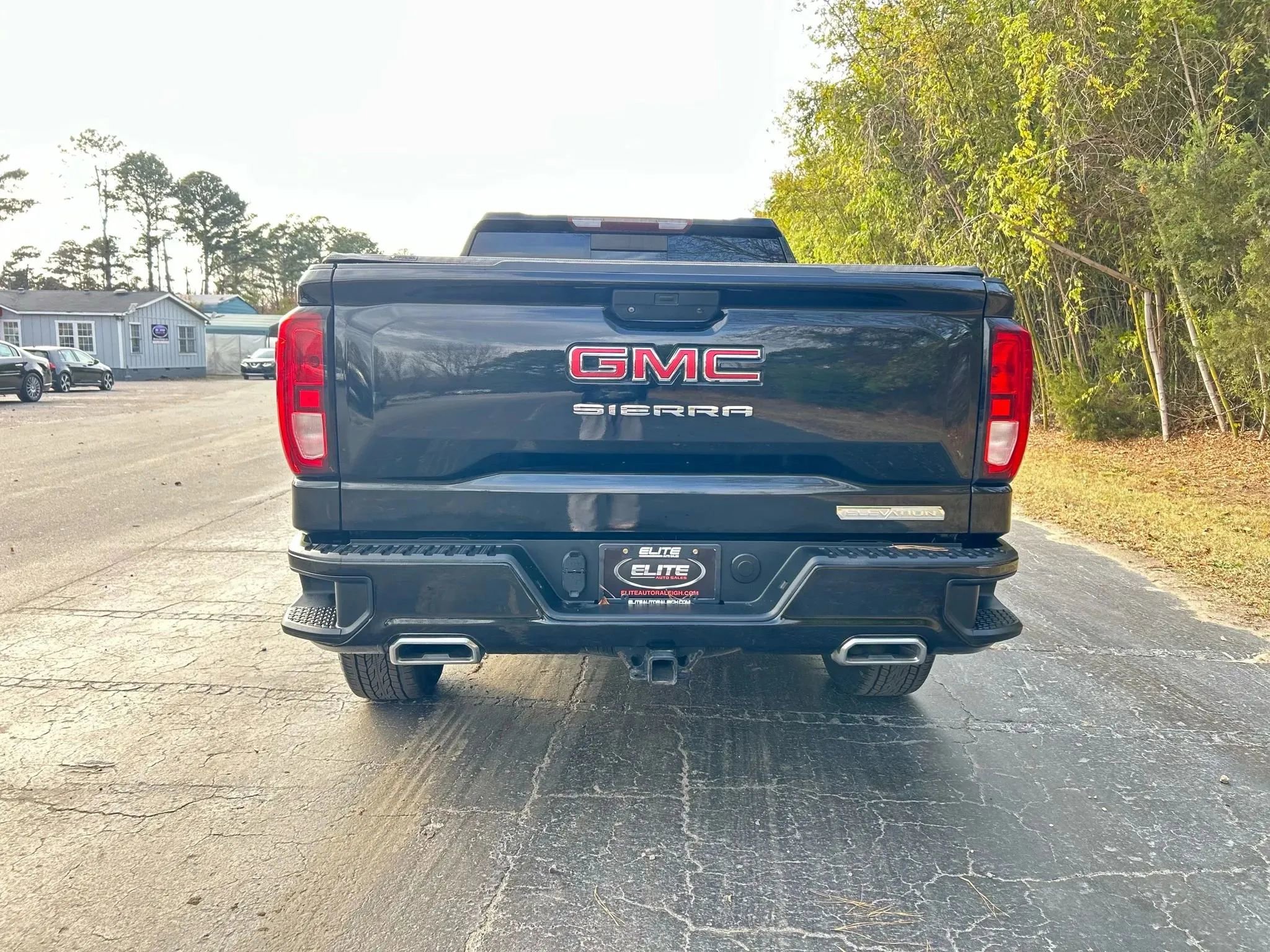 Used 2020 GMC Sierra 1500 Elevation w/ Elevation Value Package image 9