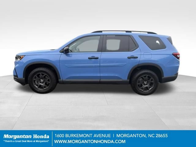 Used 2025 Honda Pilot TrailSport image 4