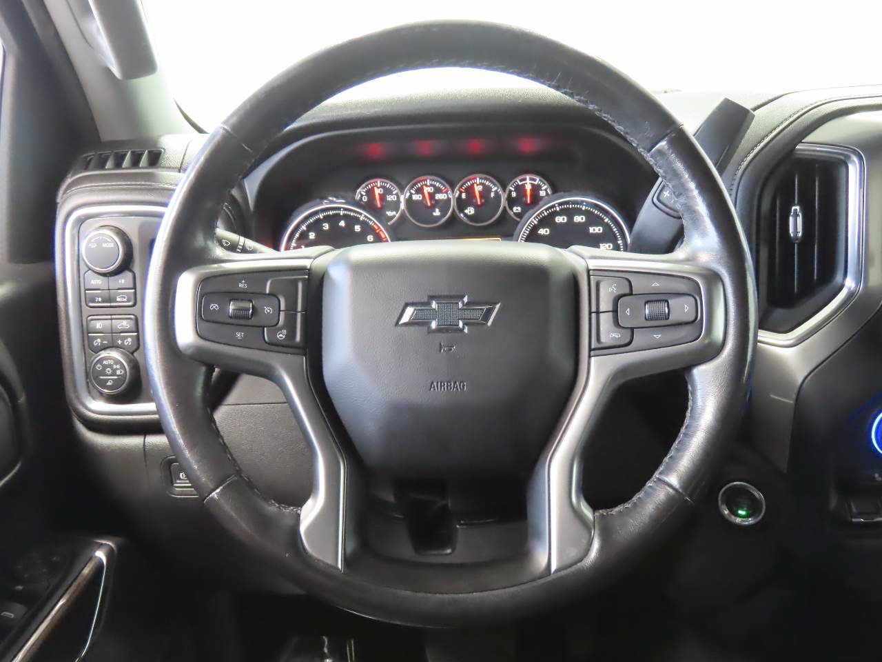 Used 2020 Chevrolet Silverado 1500 RST w/ All-Star Edition AWD/4WD image 9